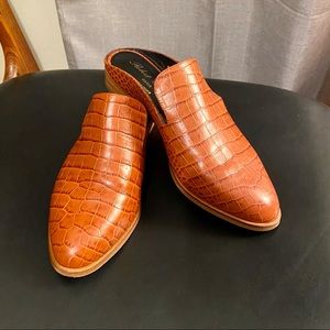 Robert Clergerie Brown Amber Alice K Mules 37.5